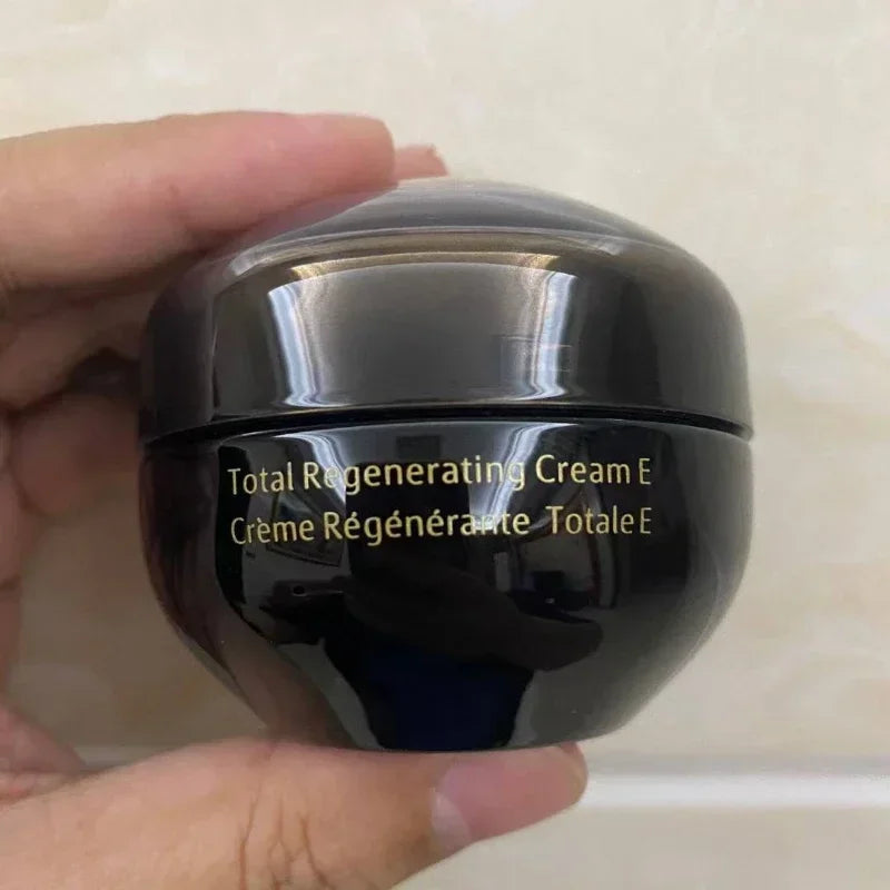 GOOD Skin Total Regenerating Day & Night Cream